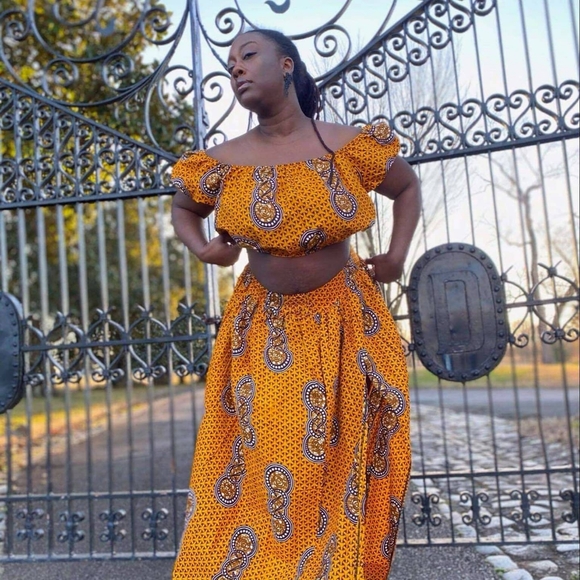 Meet your Posher, Bebe - Picture 3 of 8